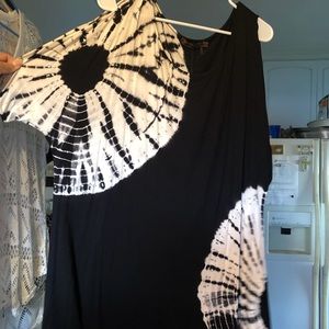 Black/white tye dye